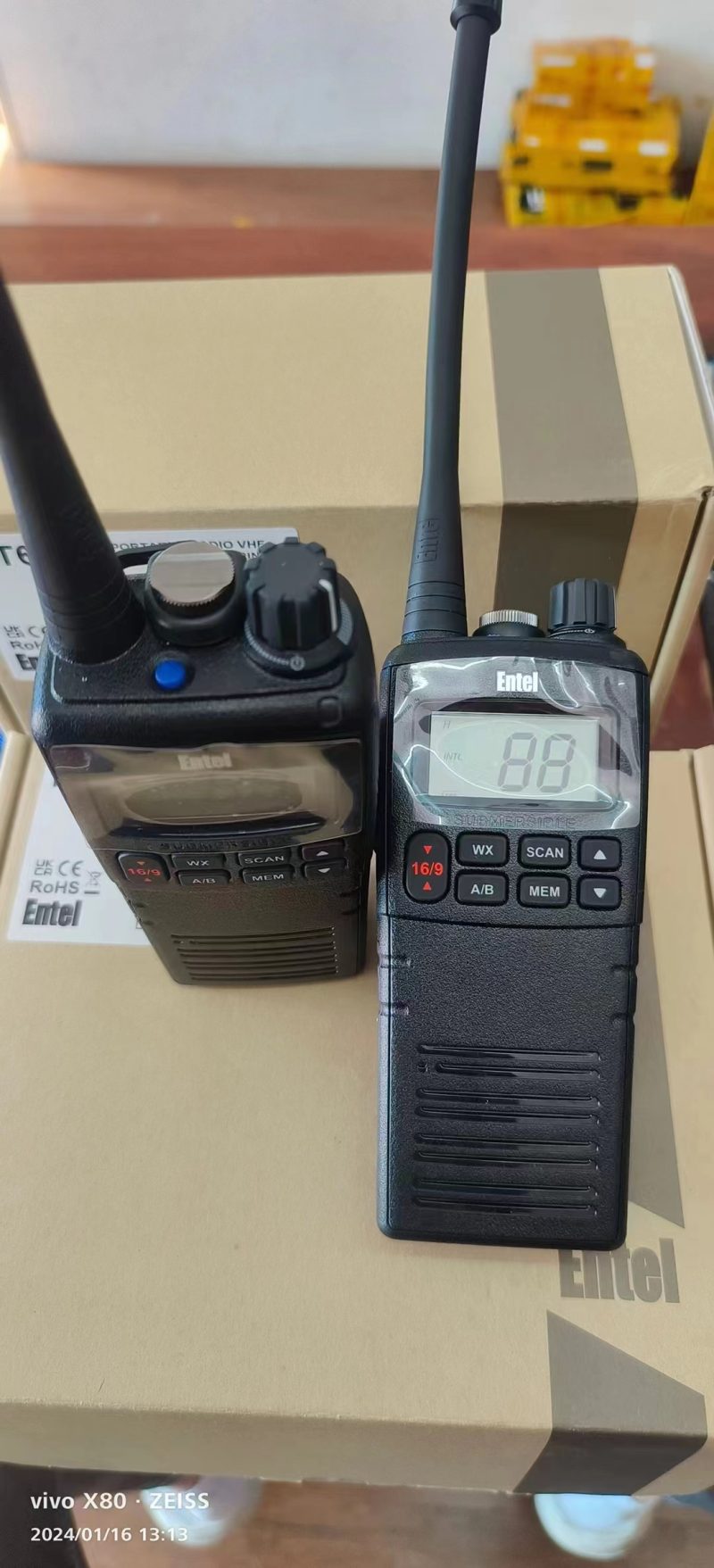 ENTEL HT644 Fully Submersible VHF IP68 Waterproof Marine Handheld Radio - Image 2