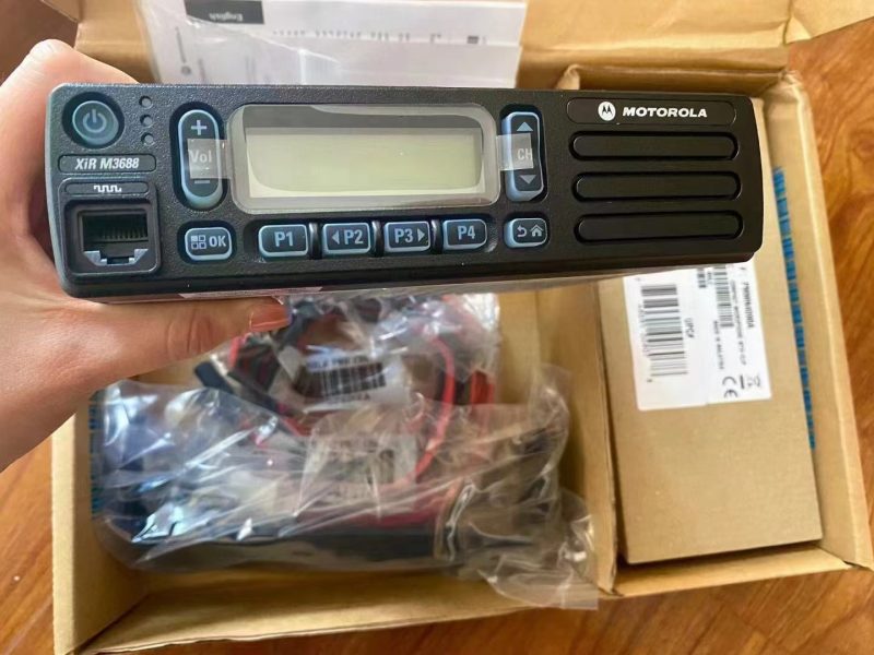 Motorola MOTOTRBO XIR M3688 Digital MOBILE RADIO (ALPHANUMERIC DISPLAY) - Image 2